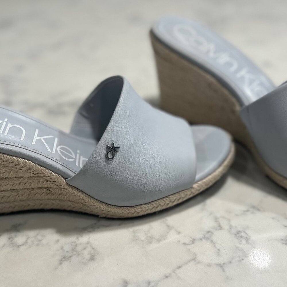 Calvin Klein 'Bandera' Size 8 Leather upper Wedges